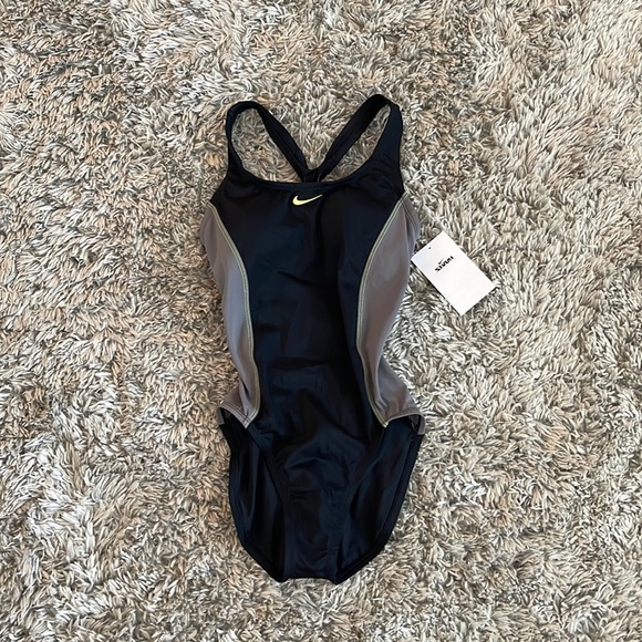 Nike Color Surge Powerback One Piece Swimsuit - Picture 4 of 13
